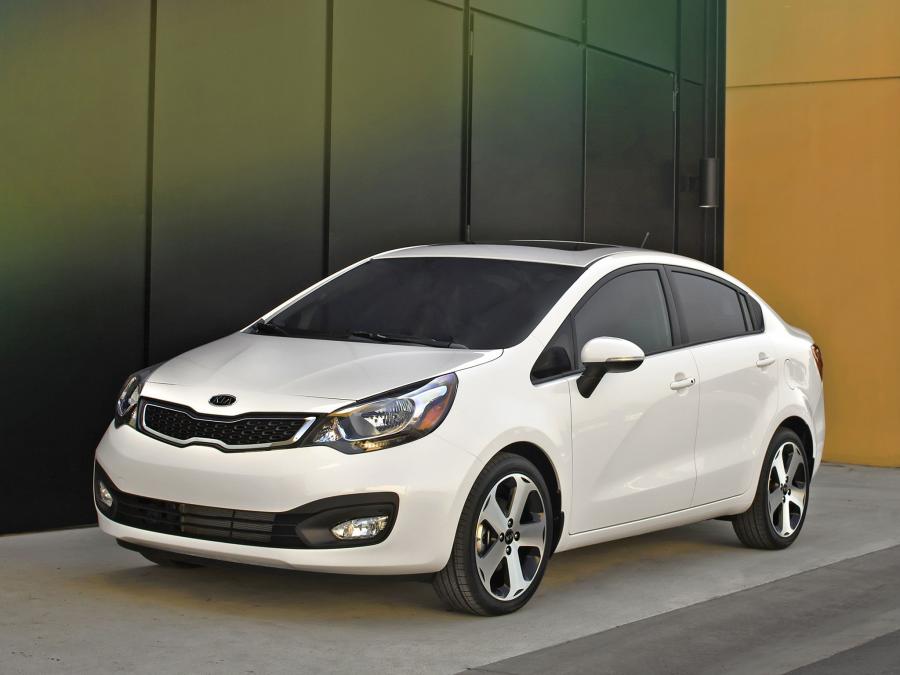  Kia Rio Sedan 2011 года  (US) (фото 6 из 22)